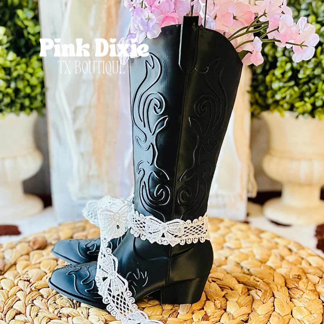 Lovely Cowgirl Boot-Shaped Decorative Vase!